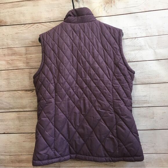 “WAFFLE‎ HOUSE” EMBROIDERED FREE COUNTRY QUILTED VEST WITH FLEECE LINING - Picture 3 of 7